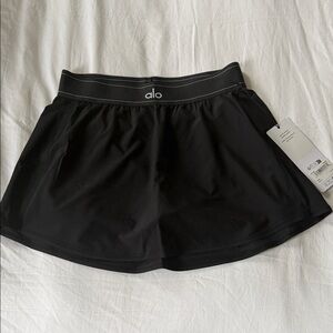 NWT- ALO Yoga Black Athletic Skort with Elastic Waistband - Medium